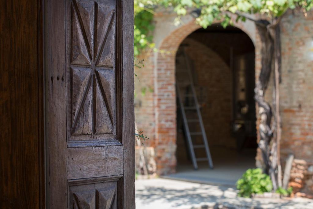Marchesi Alfieri - Cantine E Ospitalita * San Martino Alfieri